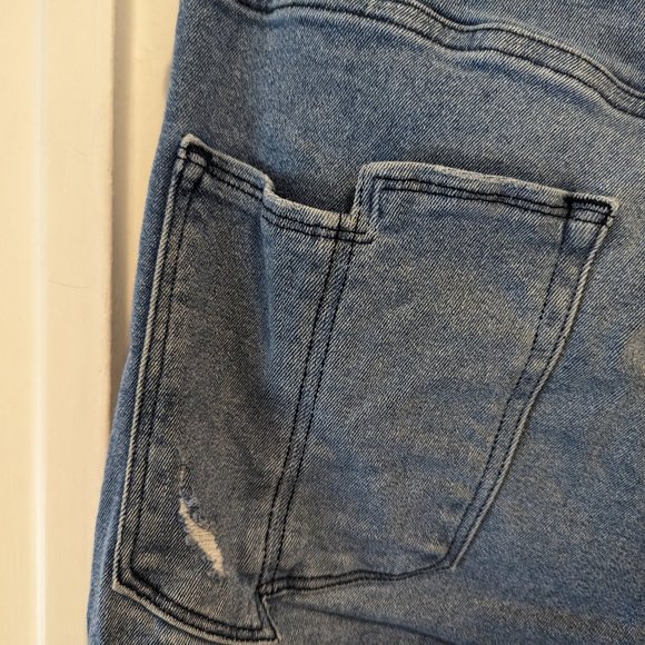 Good American Good Straight Split Pocket Jeans - Picture 9 of 16
